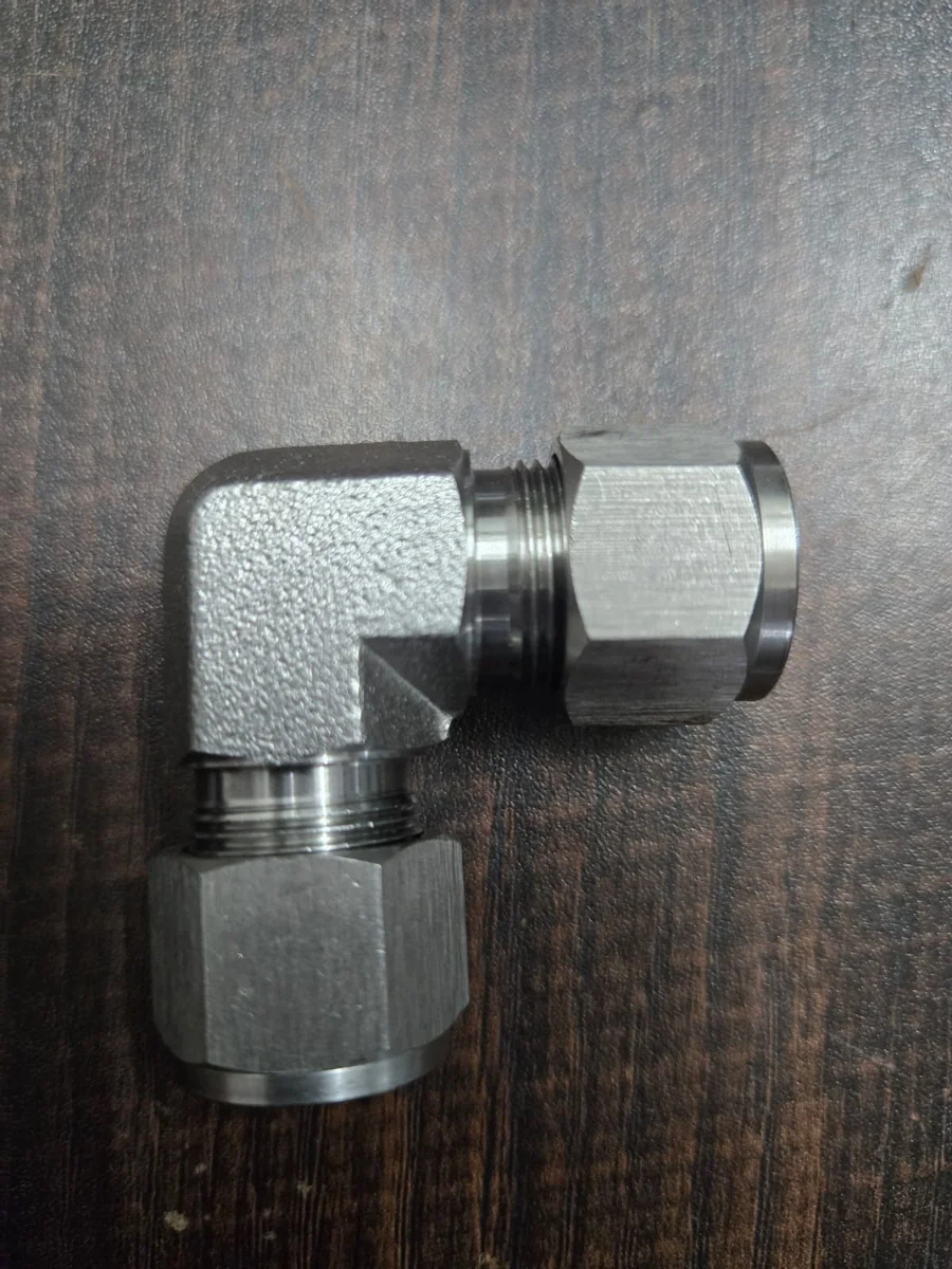 90 Degree Union Elbow
