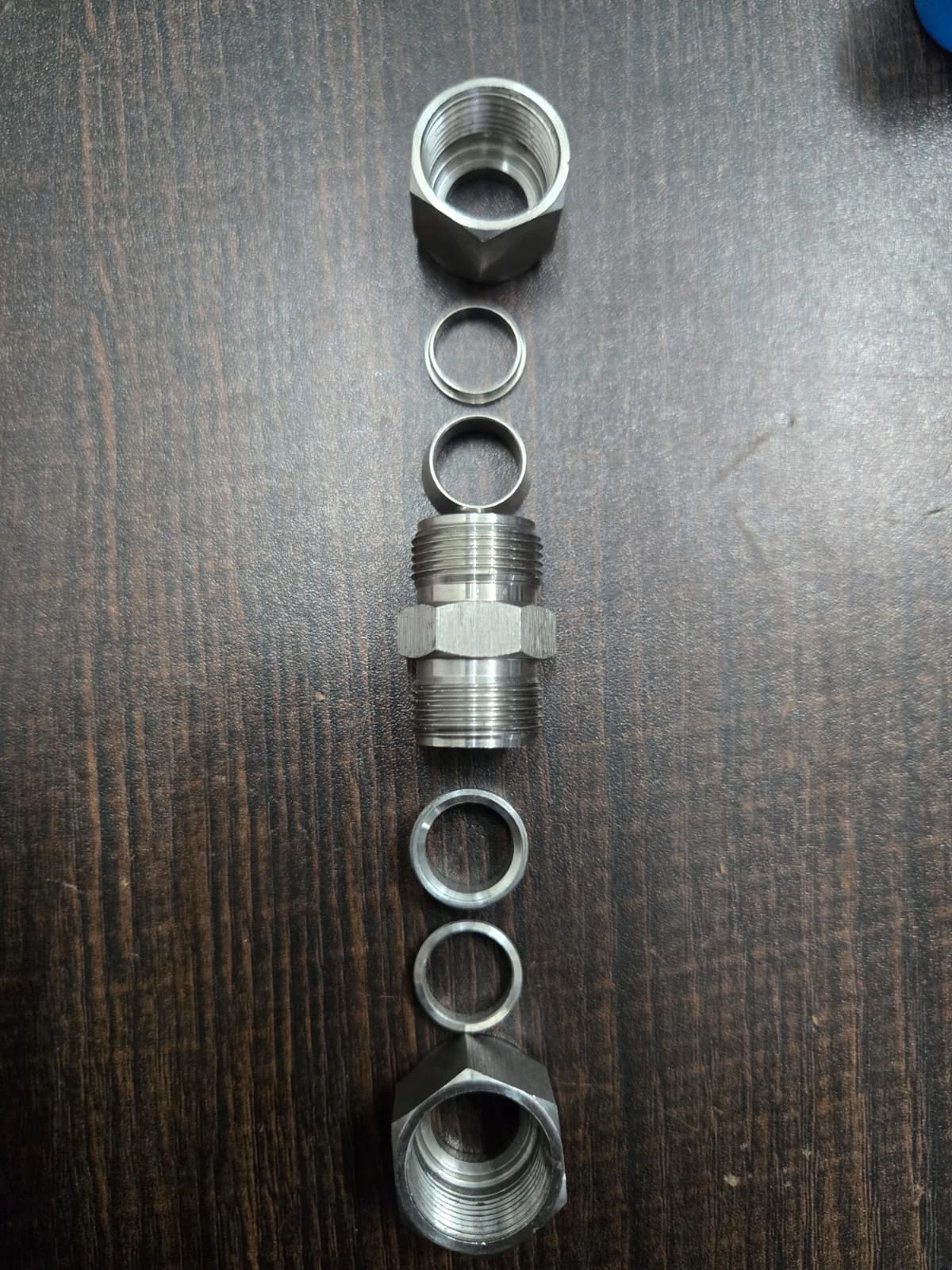 Bulkhead Connector Fitting